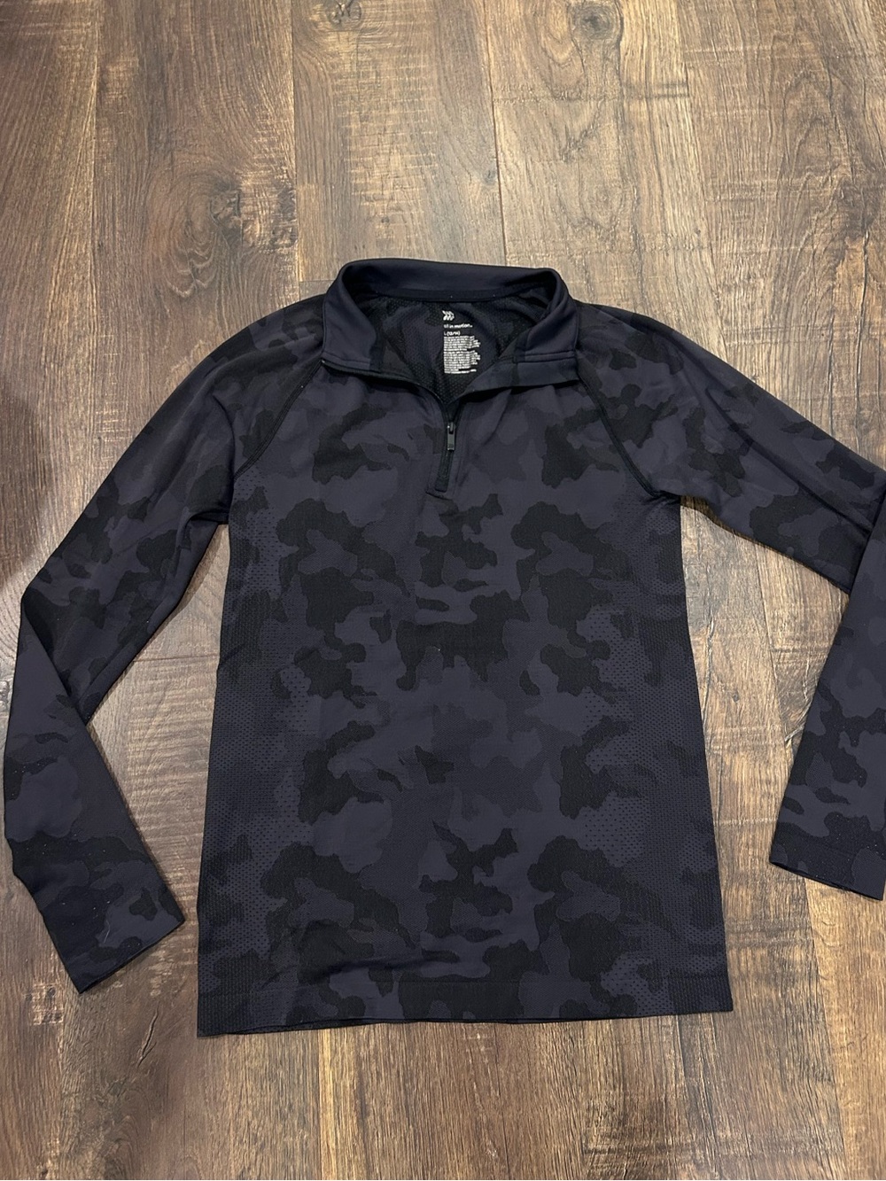 all in motion Women's Black Camouflage V-Neck Long Sleeve Pullover